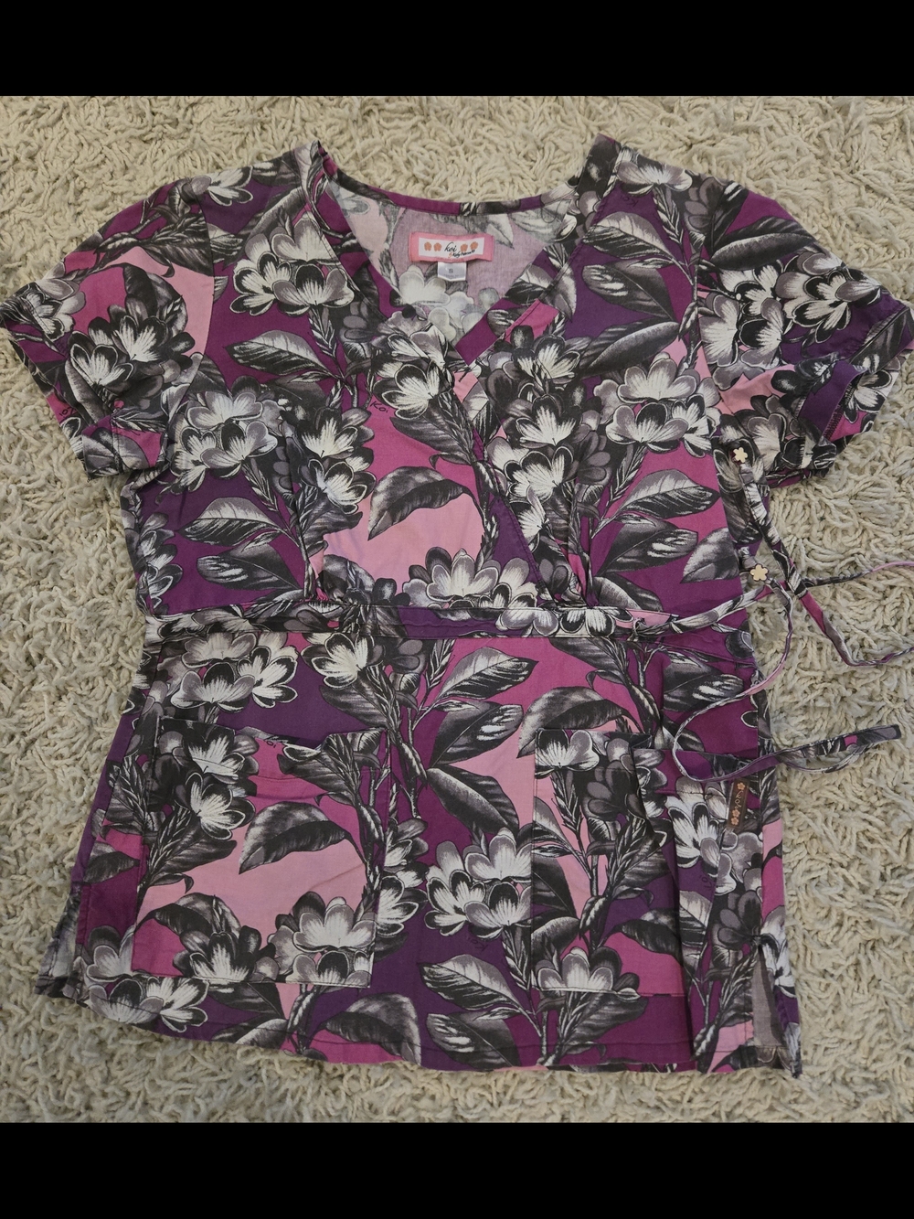 koi Floral Scrub Top in Pink and Purple